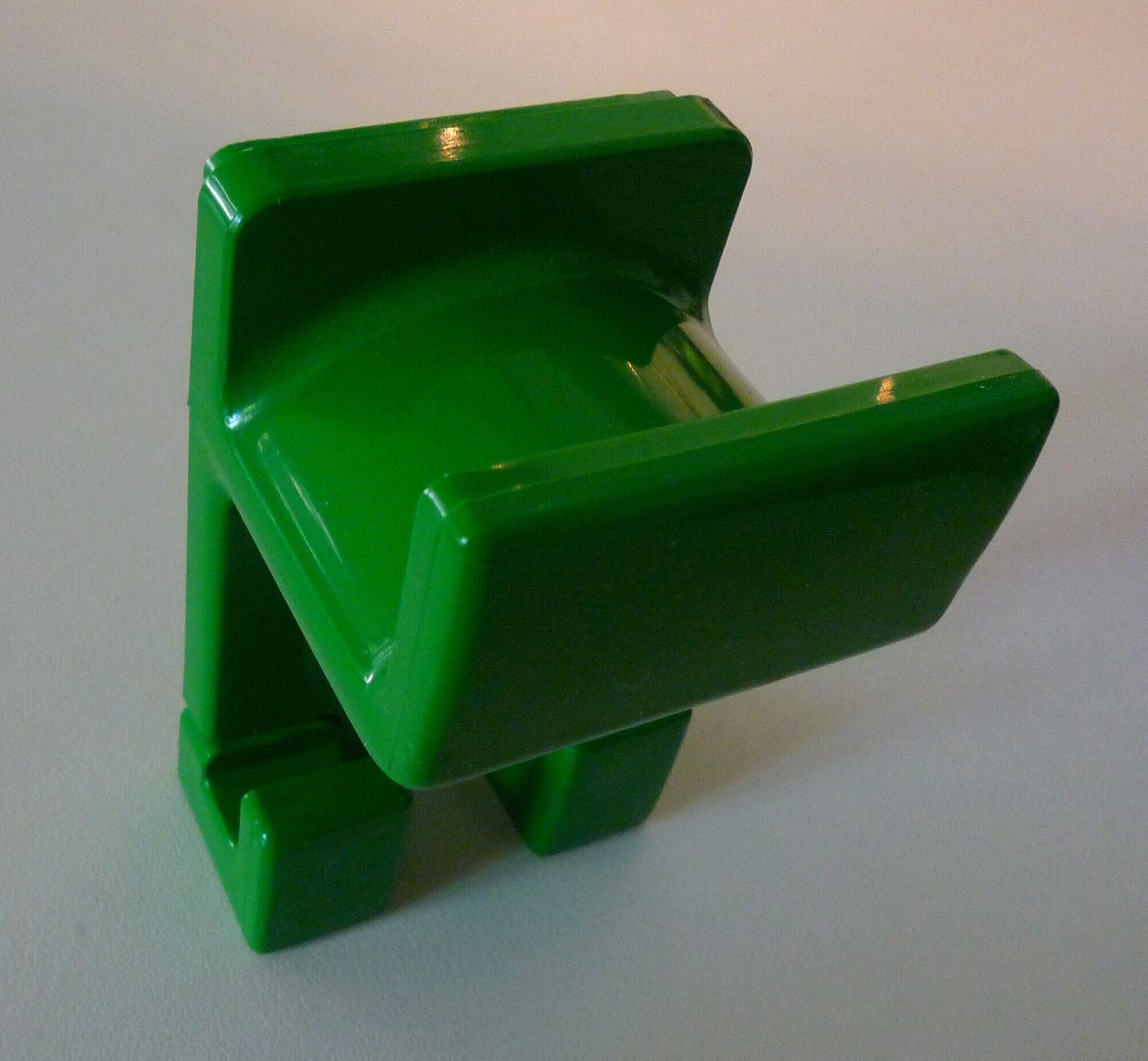 Paire de patères verte, design Olaf von Bohr 70