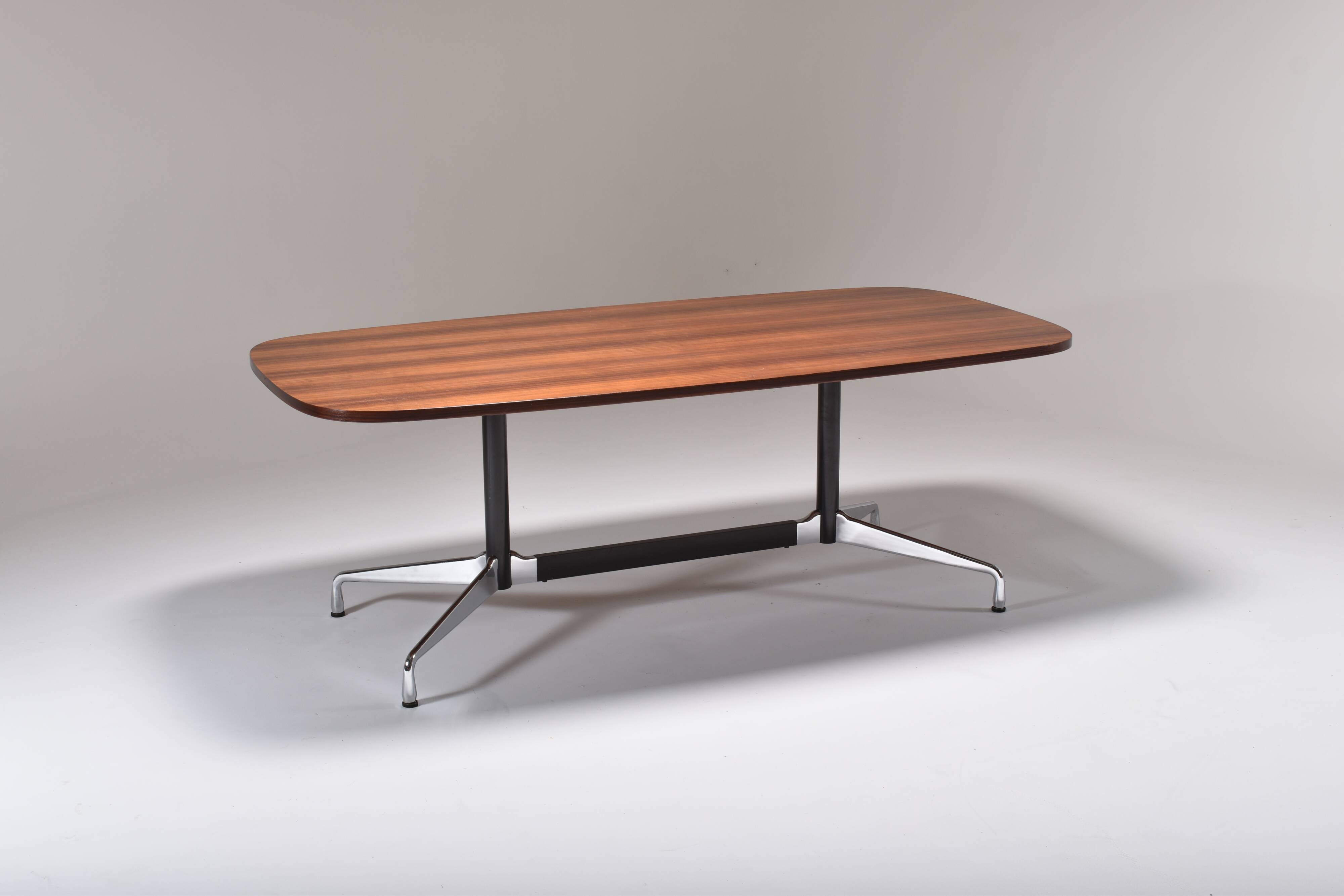Table of the segmented series by Charles and Ray Eames