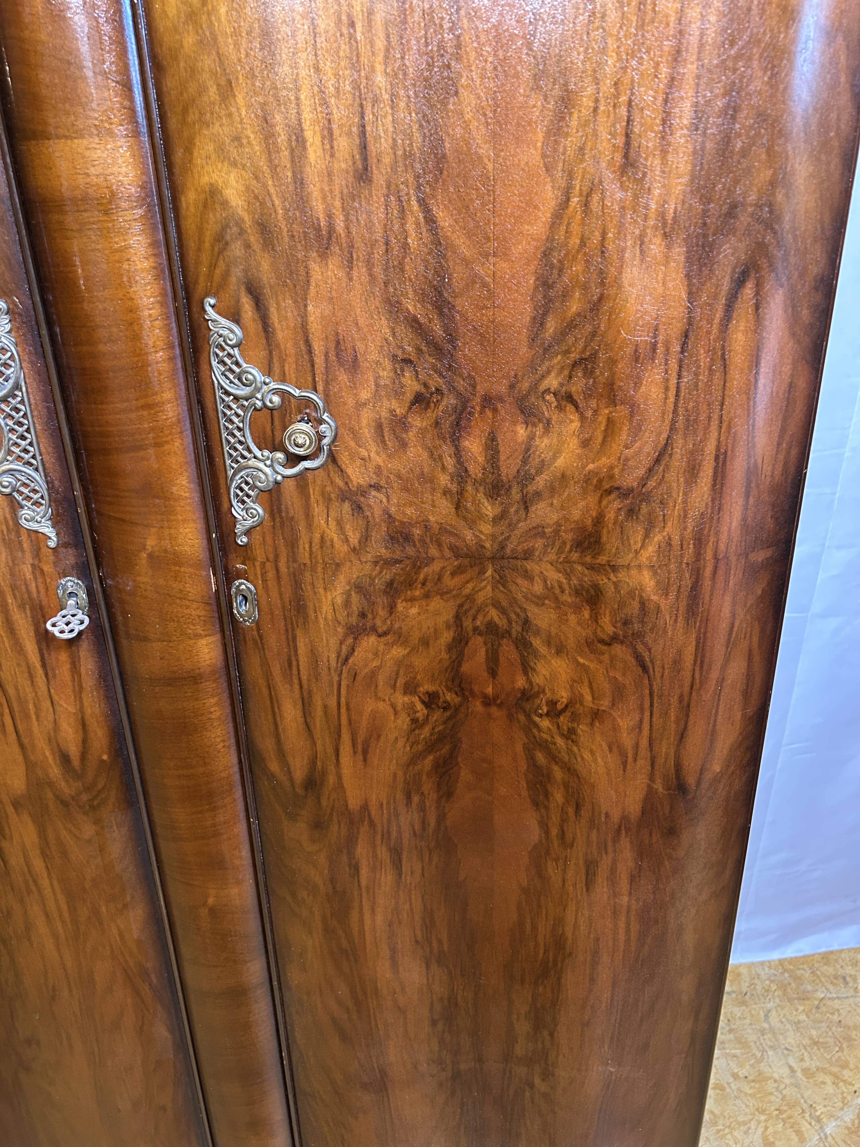 Art Deco Burr Walnut Vintage Brocante Gents Wardrobe (1930–1940)