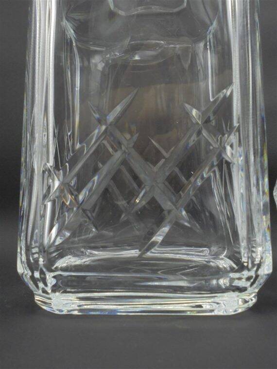 Whiskey decanter