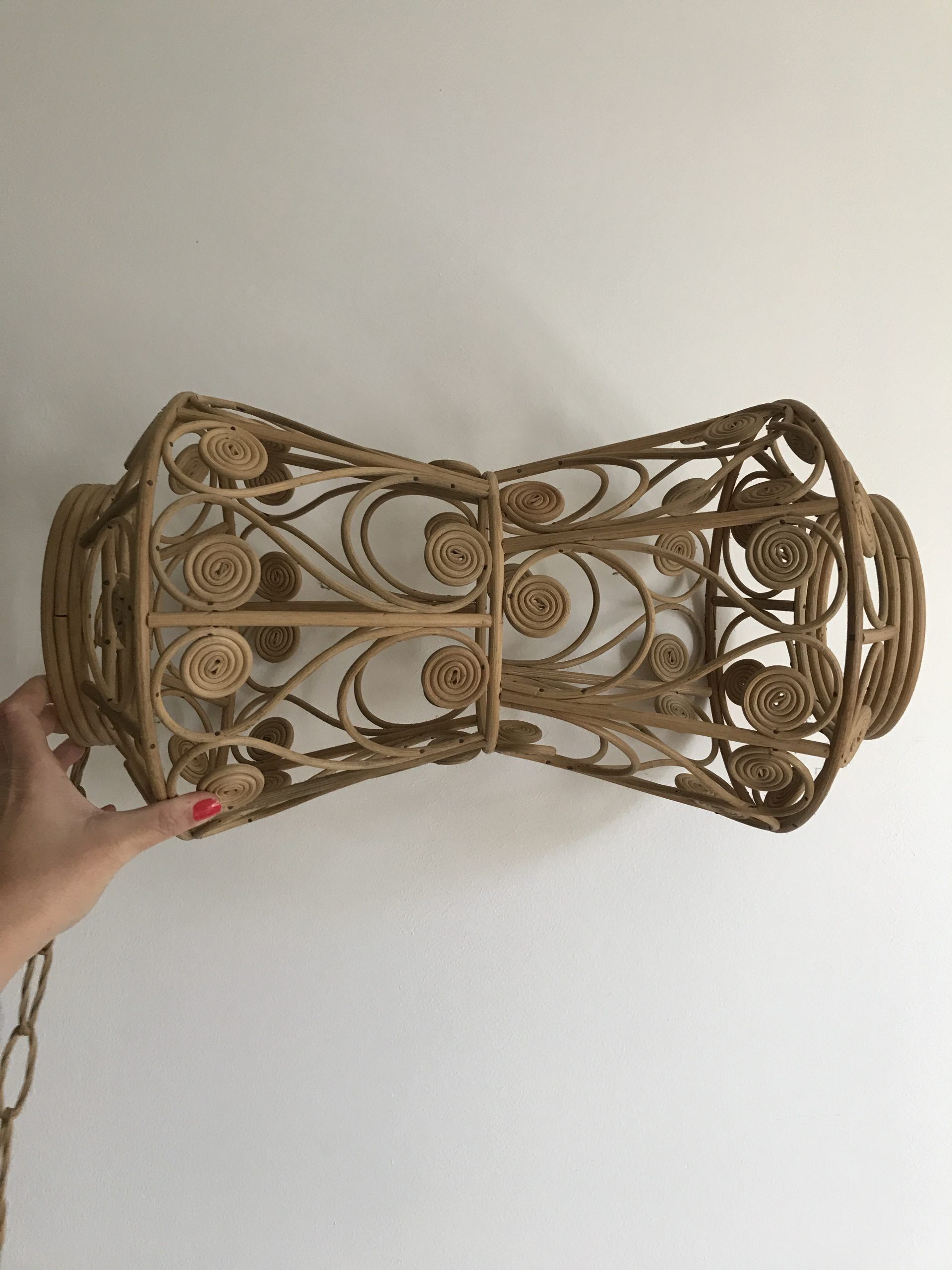 VINTAGE PEACOCK RATTAN SUSPENSION