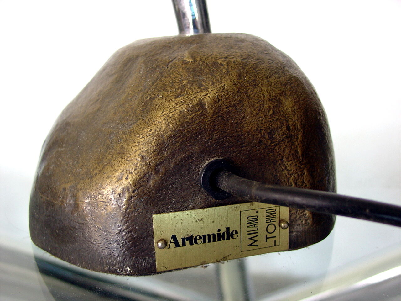 Ecate floor lamp by Toni Cordero for Artemide, 90's