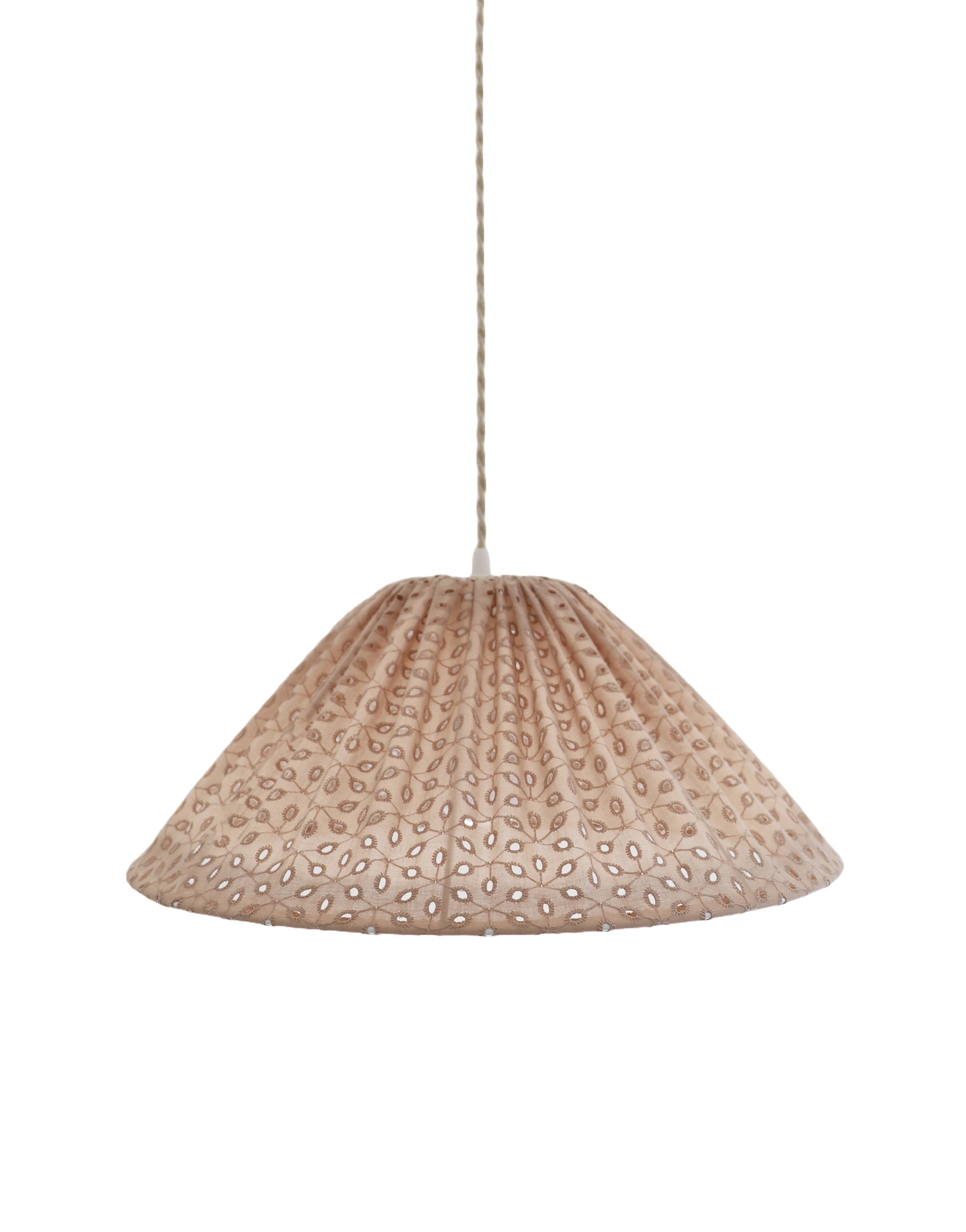 Openwork conical-shaped suspension "Malala broderie anglaise"