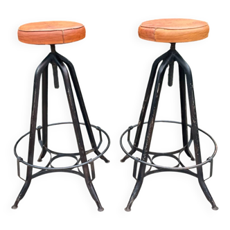 Paire de tabourets de bar vintage en métal et cuir