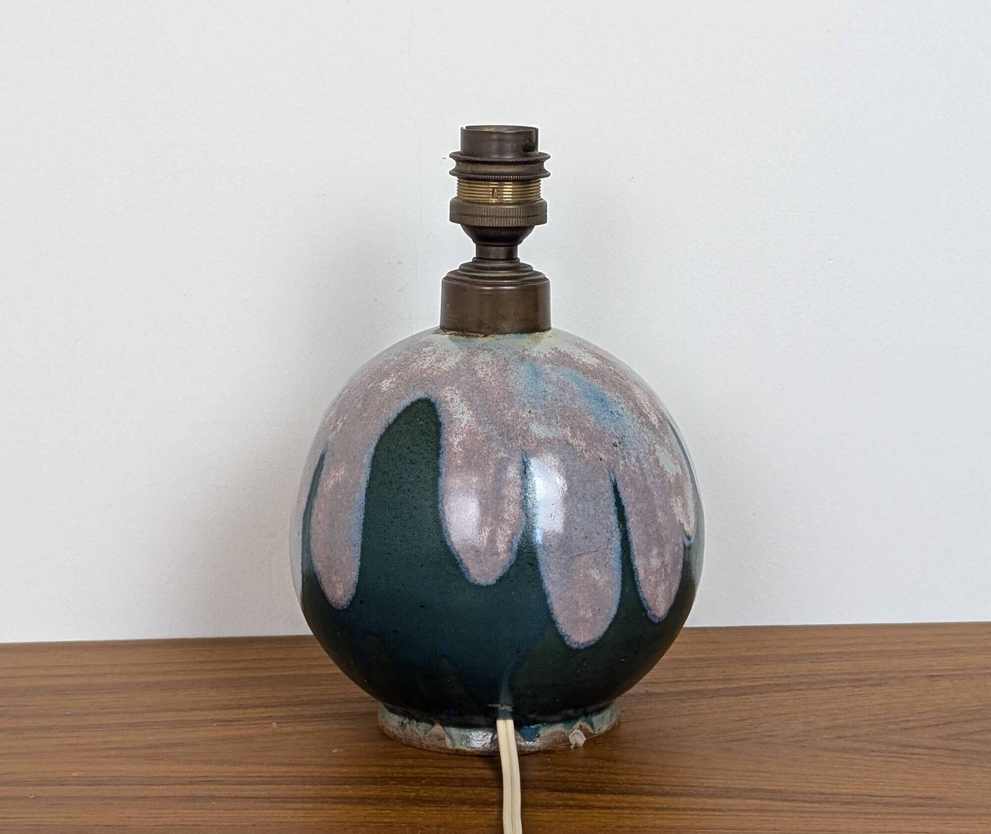 Ceramic lamp base