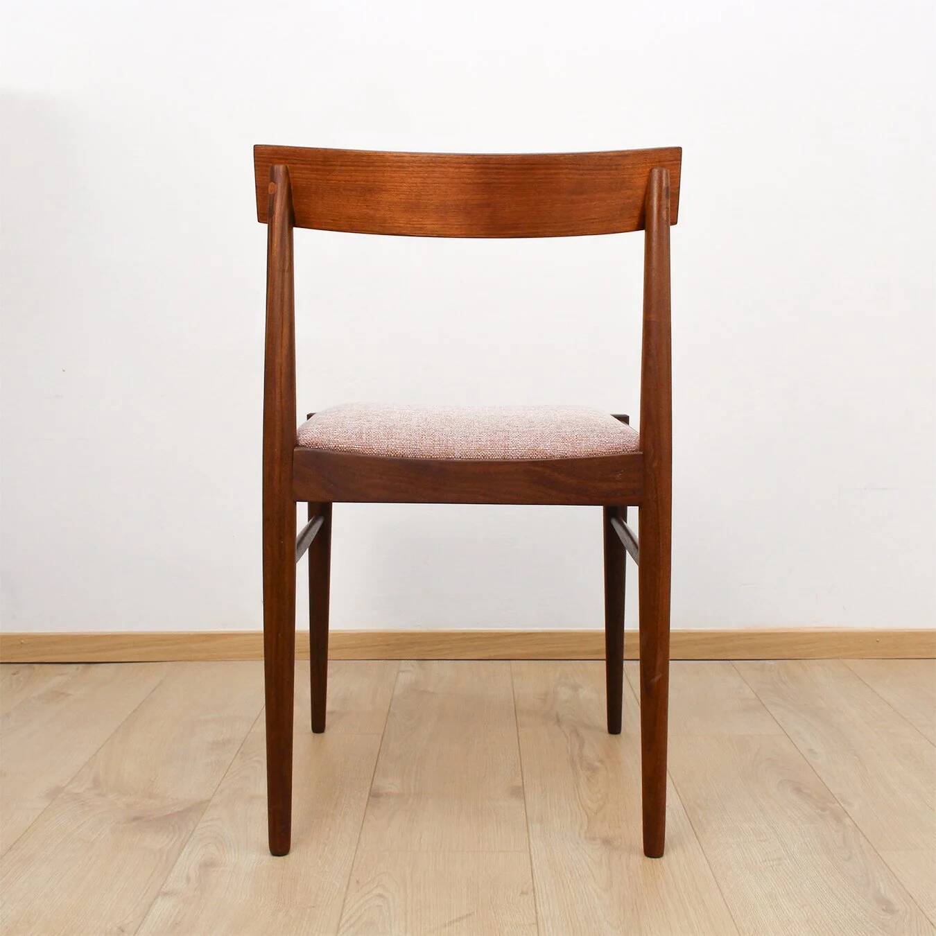 Set of 2 teak chairs by Wiesner-Hager.