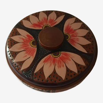 Bonbonnière en bois travaillé motifs peints floraux