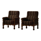 Danois Moderne, Une paire de fauteuils lounge en chêne et laine, Henning Kjærnulf, années 1960