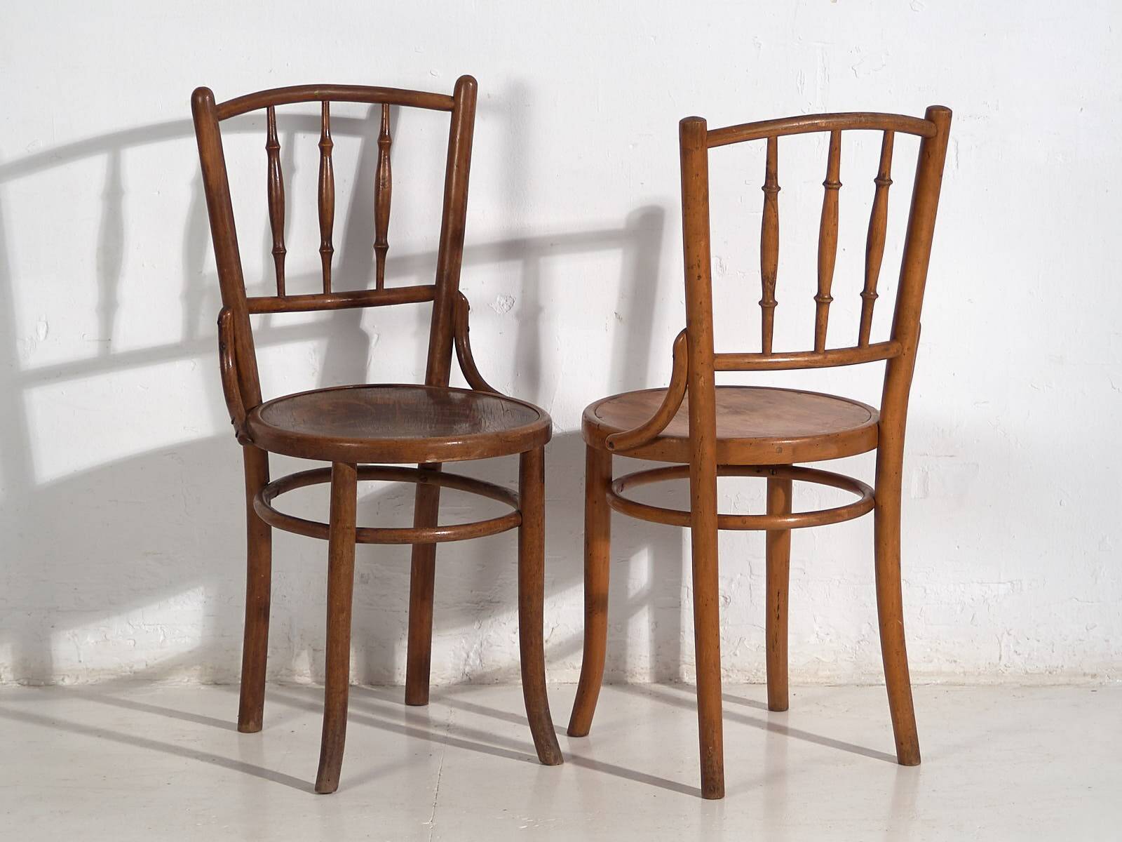 Antique Thonet bentwood chairs (circa 1920). Set of 4 pieces #14