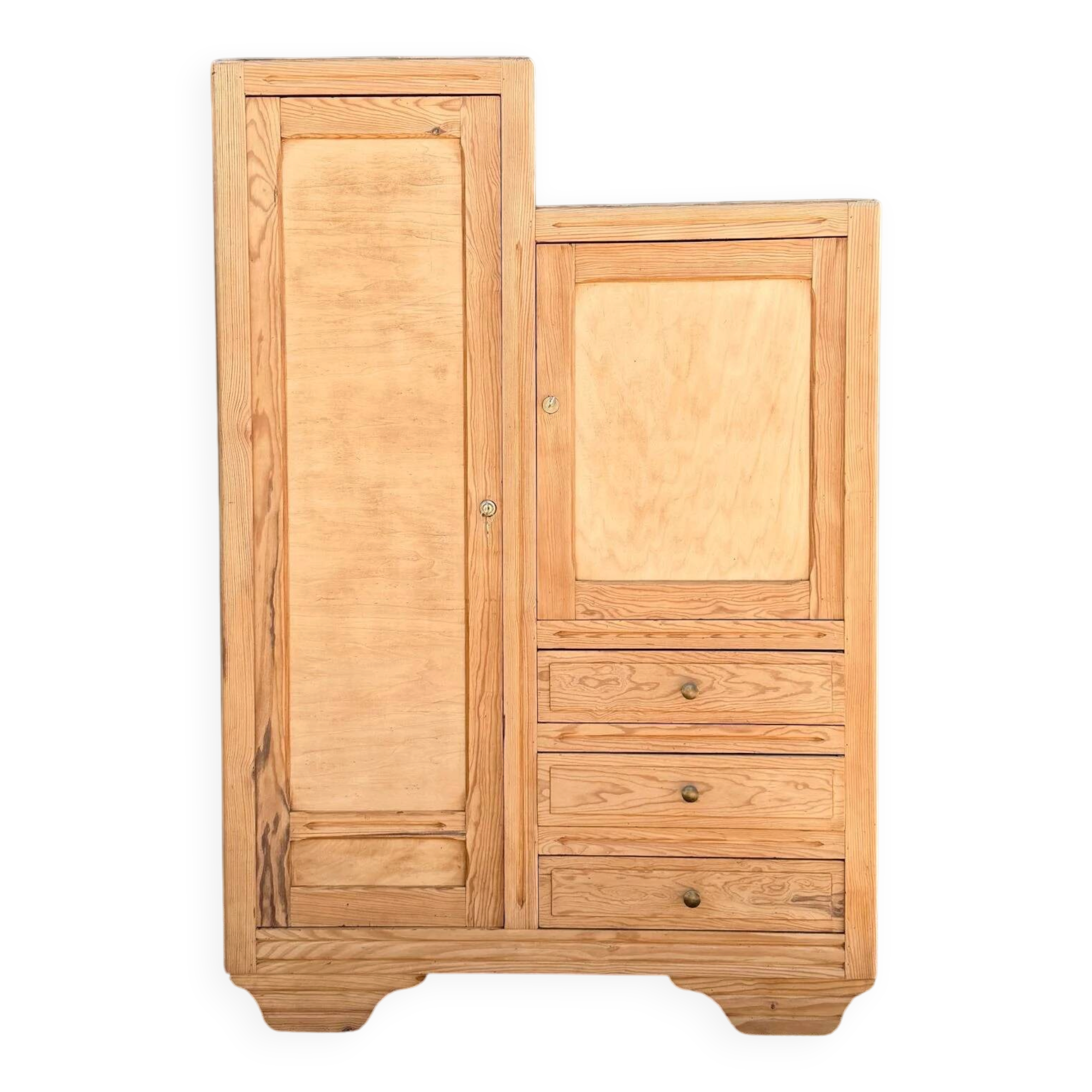 Armoire asymétrique