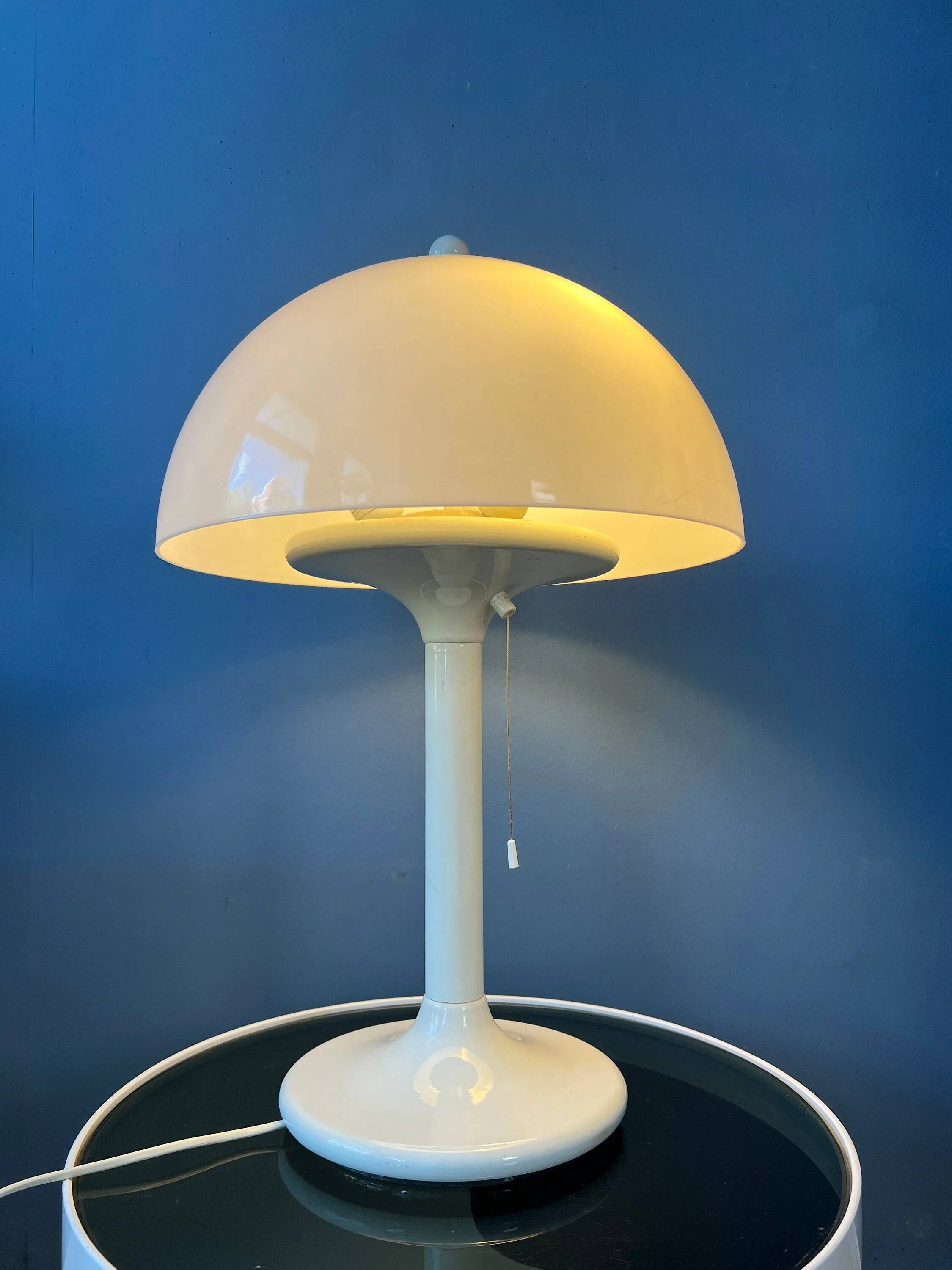 White Space Age Mushroom Table Lamp Dijkstra