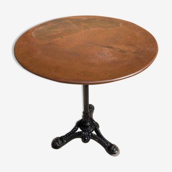 Bistro table in wrought iron and cast iron