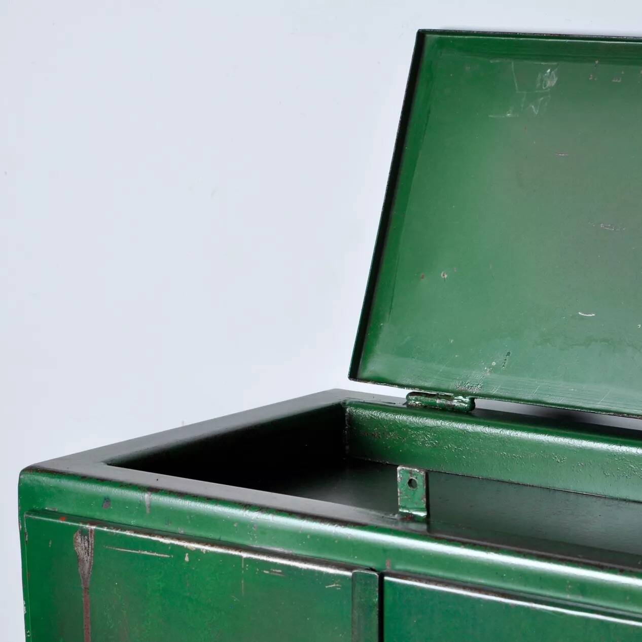 Armoire industrielle en fer années 1960