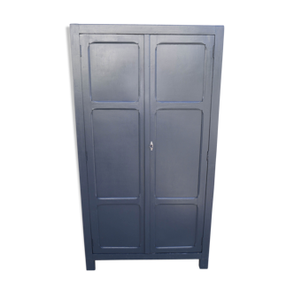 Armoire parisienne