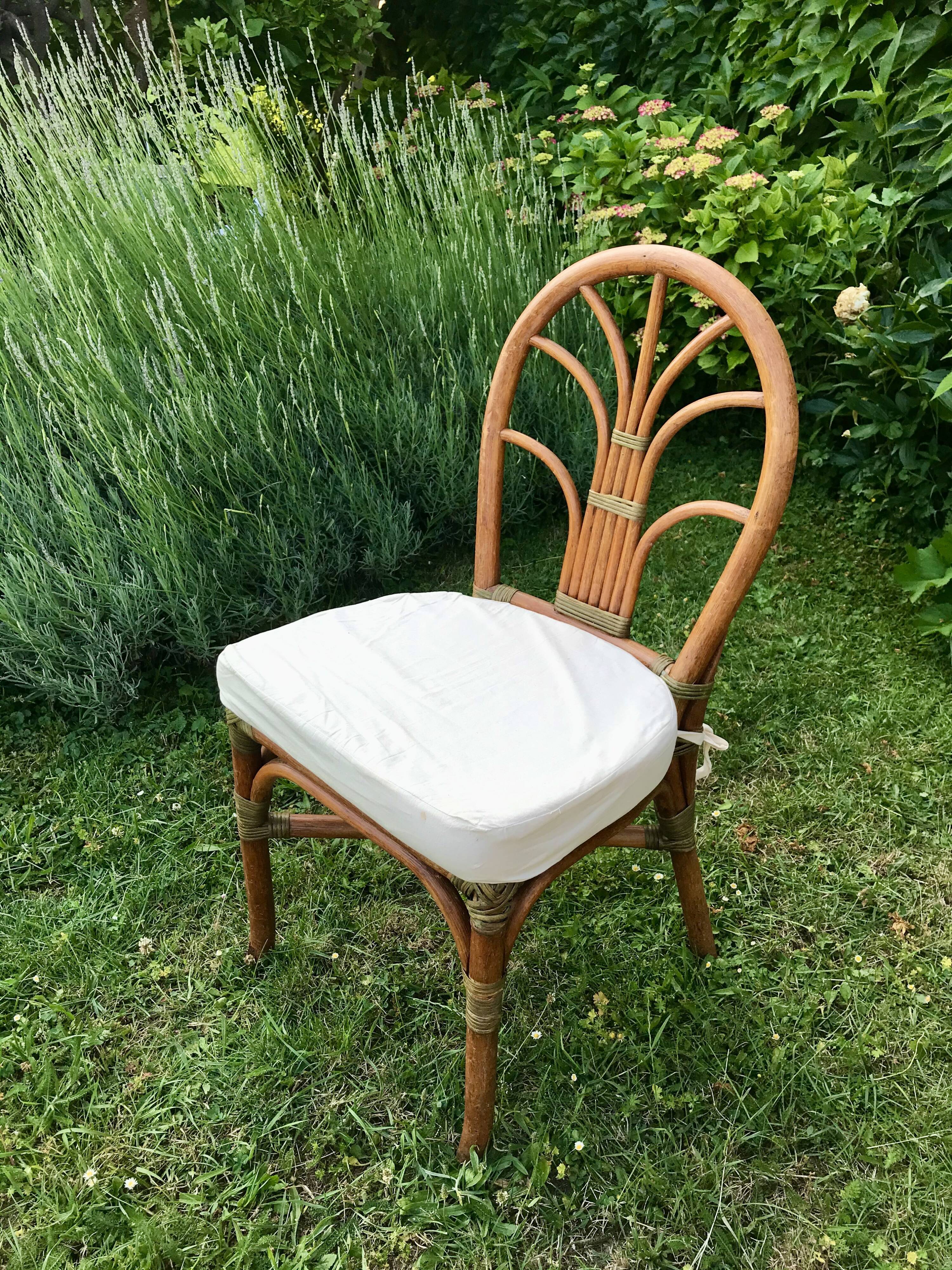 Set of 3 rattan / bamboo chairs with cushions years 1960-1970