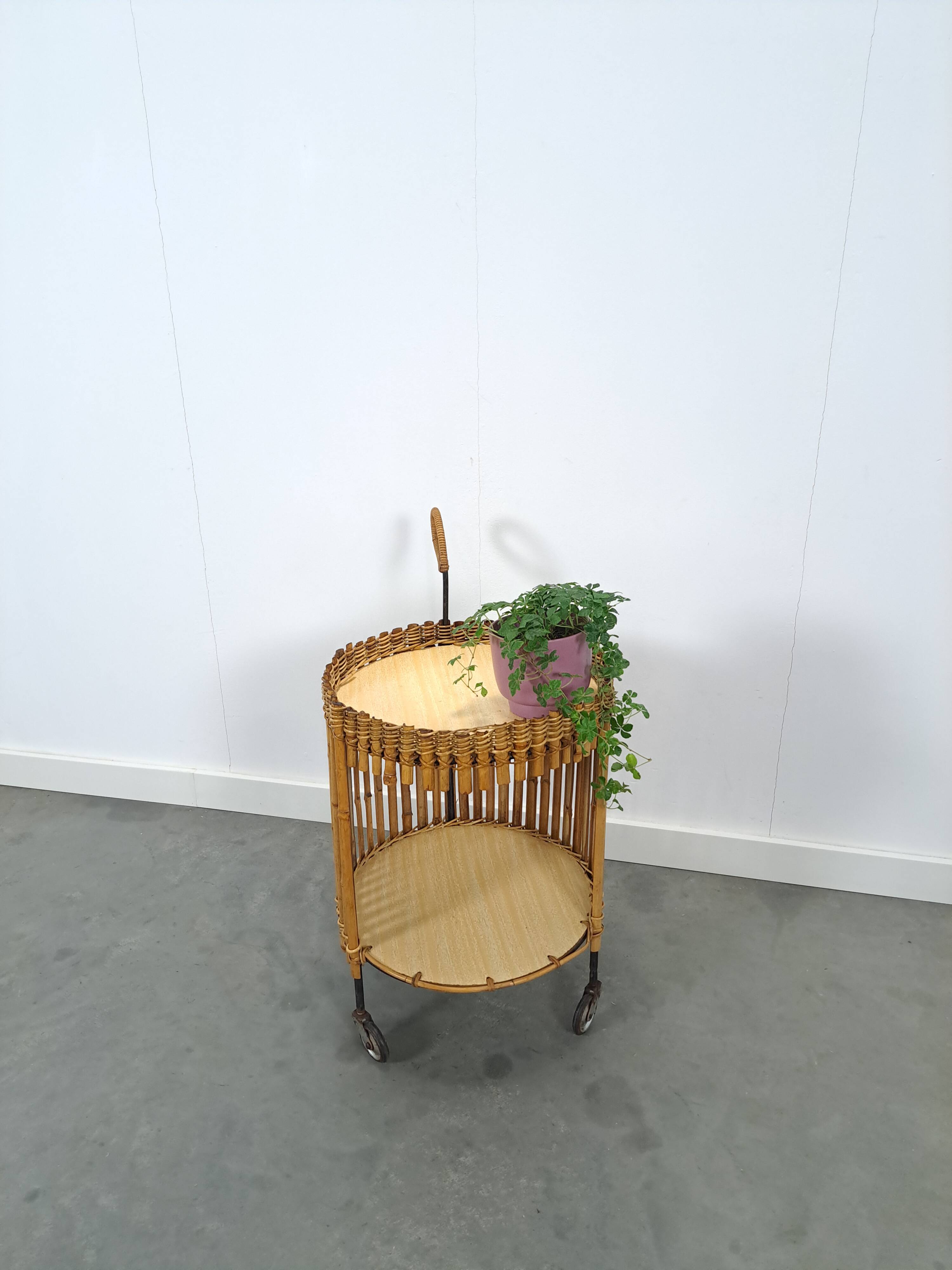 Bamboe trolley, bijzettafel