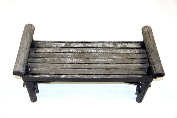 Banc brutaliste en bois, suède, 1970
