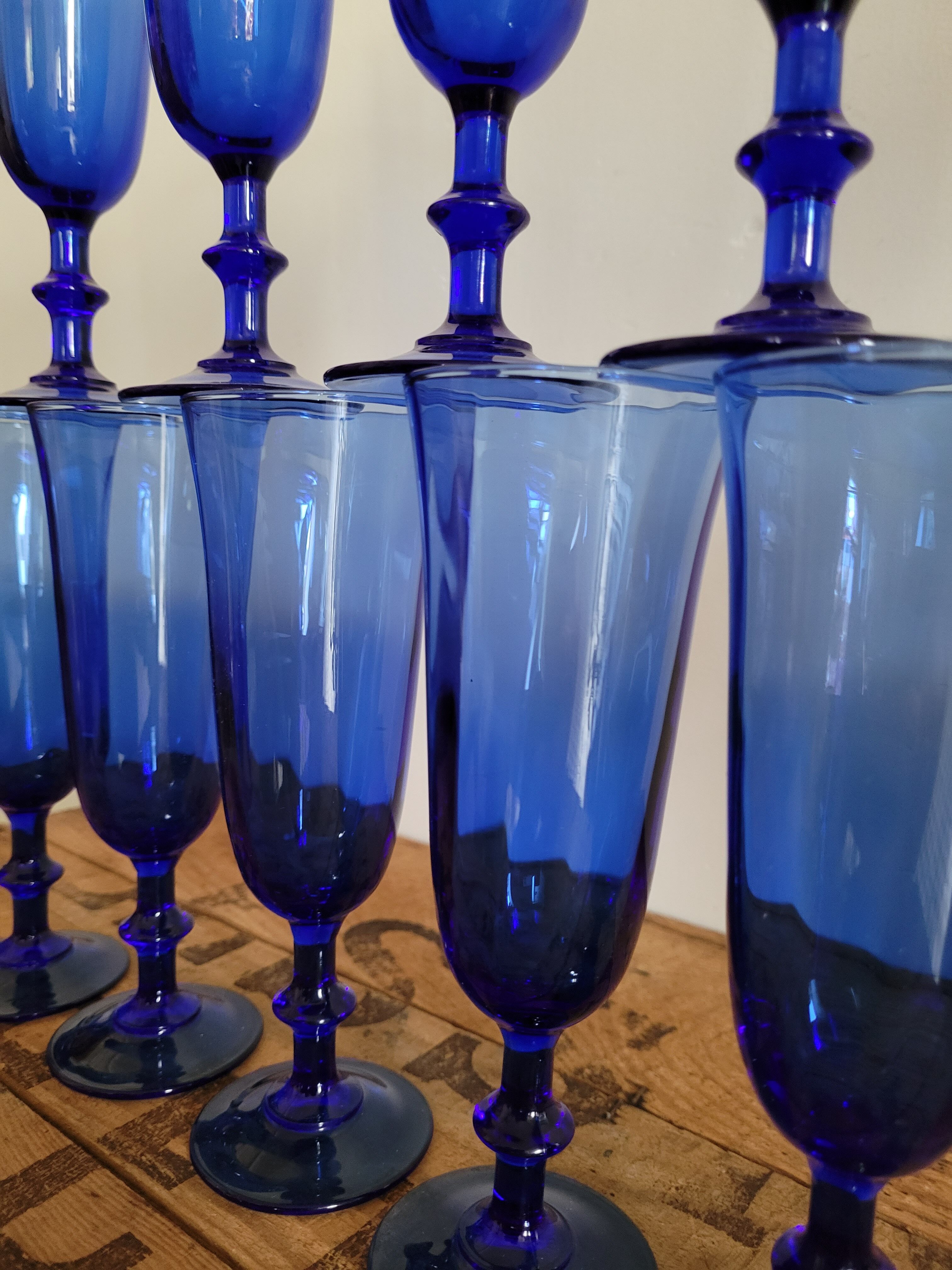 Set of 9 blue Luminarc Champagne flutes