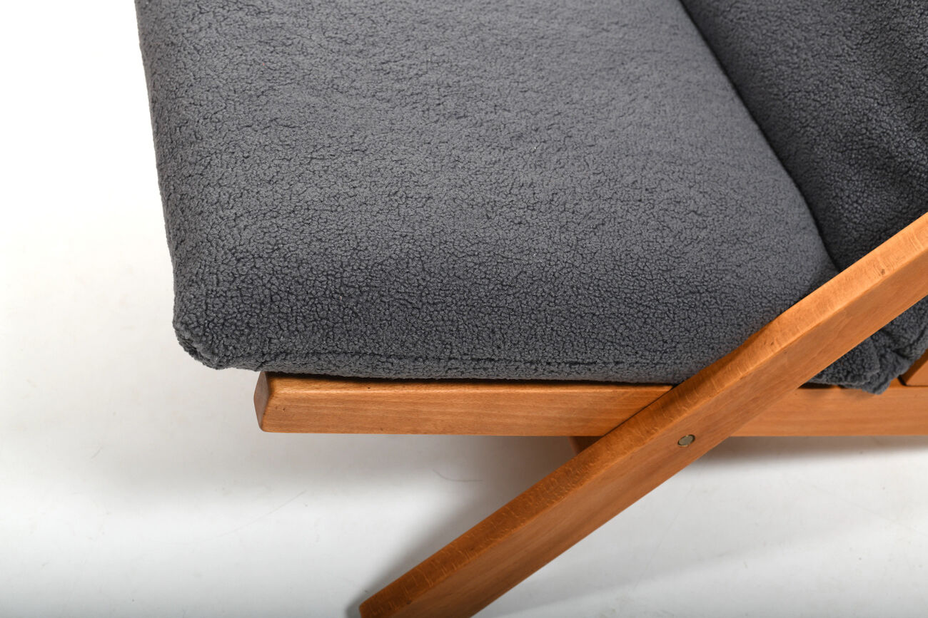 Fauteuil à dossier haut CH-03 par Hans J. Wegner