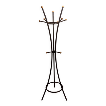 Freestanding coat rack