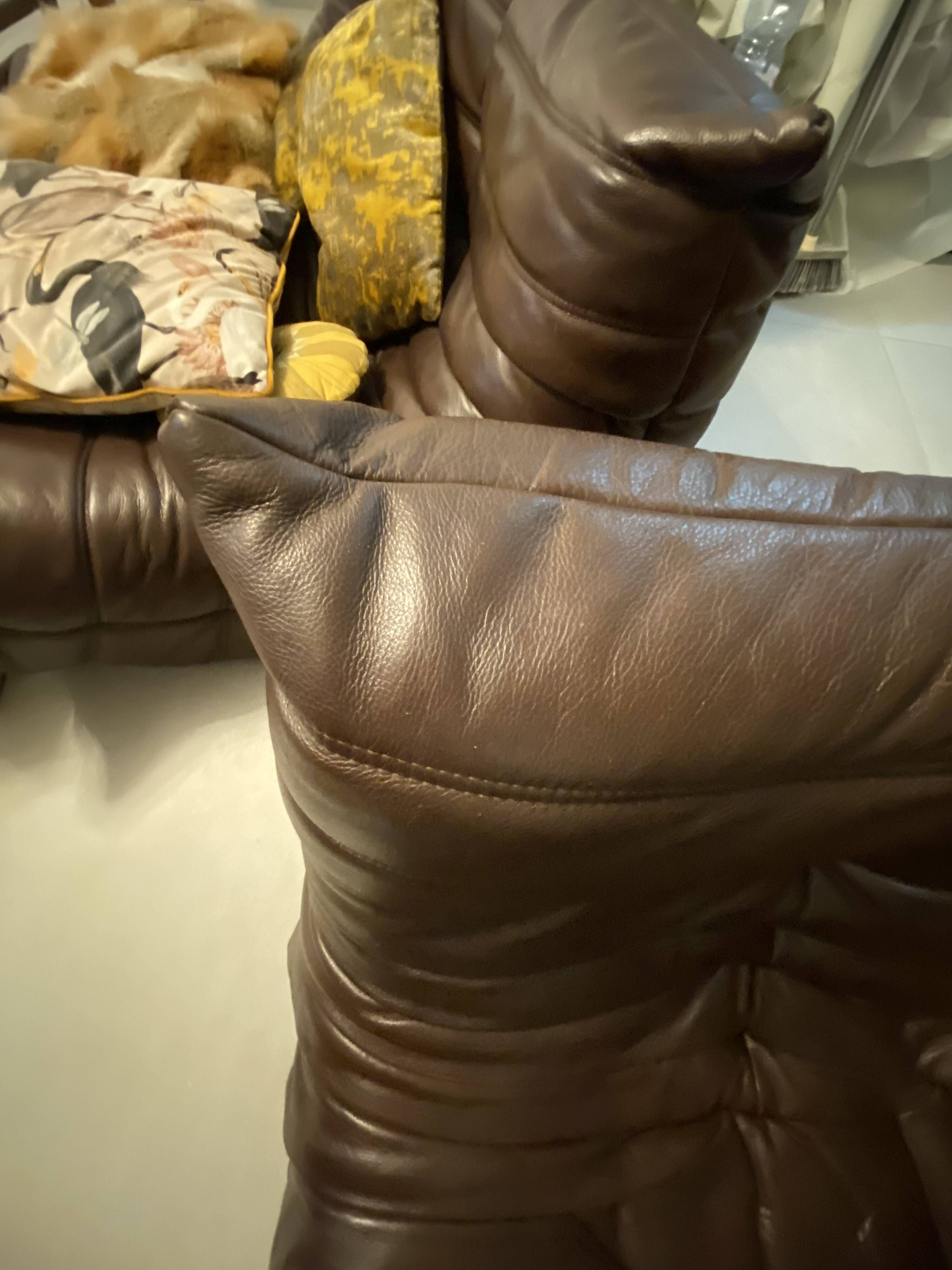 Chauffeuse cuir Togo ligne roset