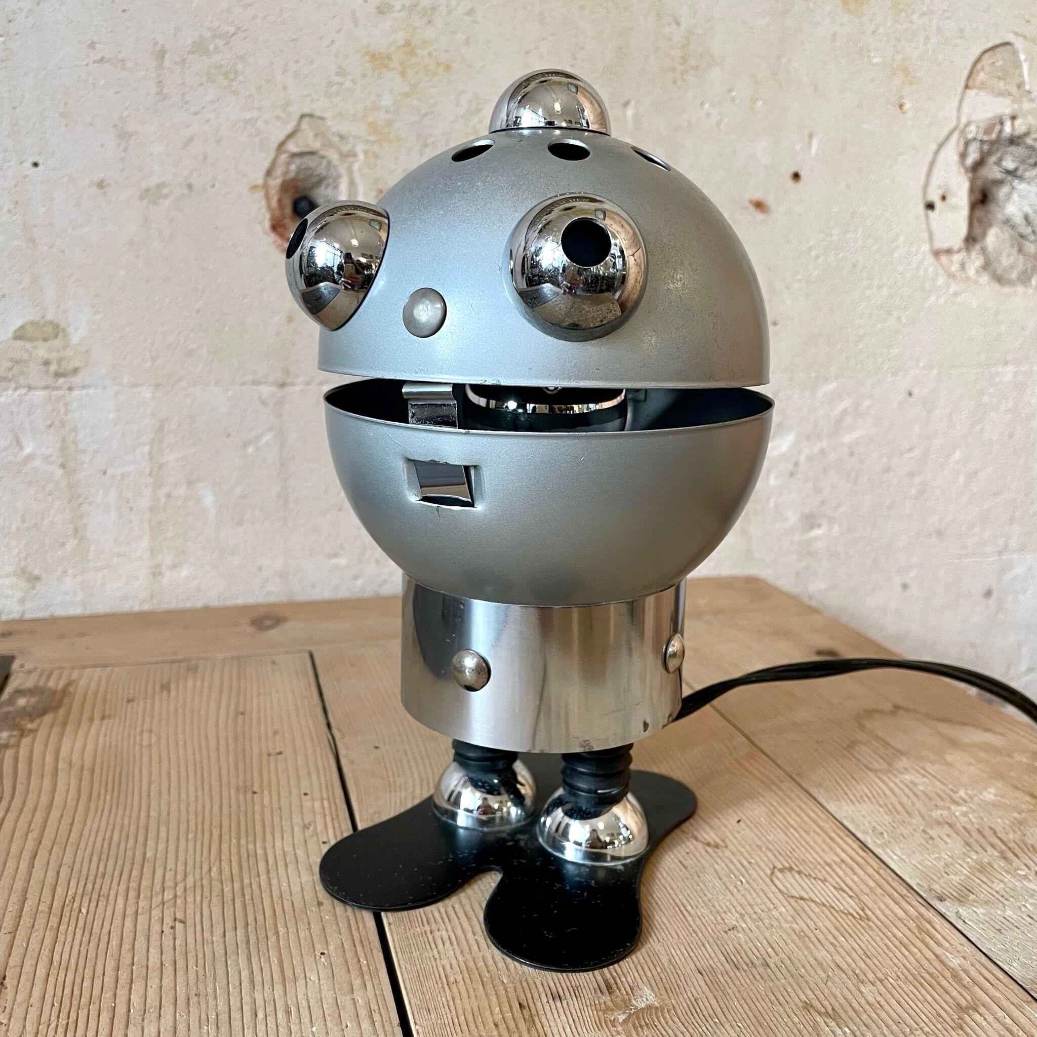 Satco robot table lamp