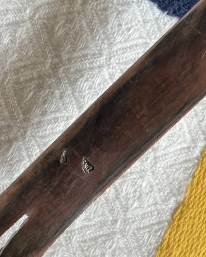 Very beautiful bread/fruit basket Silver hallmarked style basket