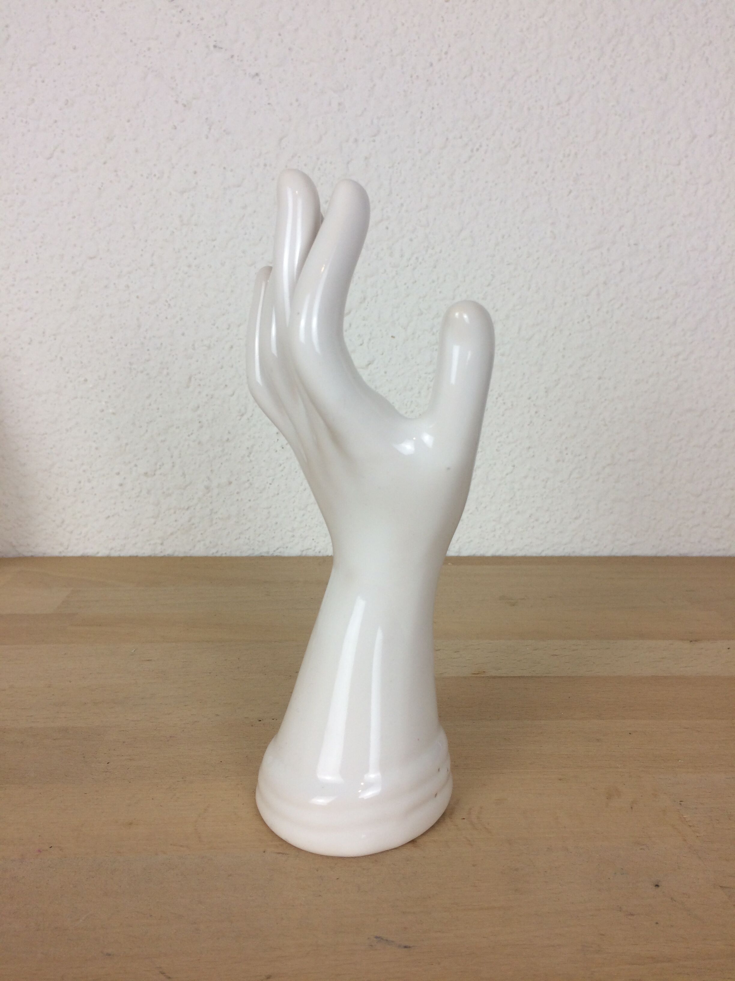 Hand soliflore baguier in white ceramic