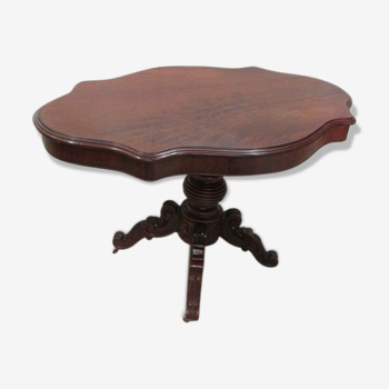 Table guéridon violonnée