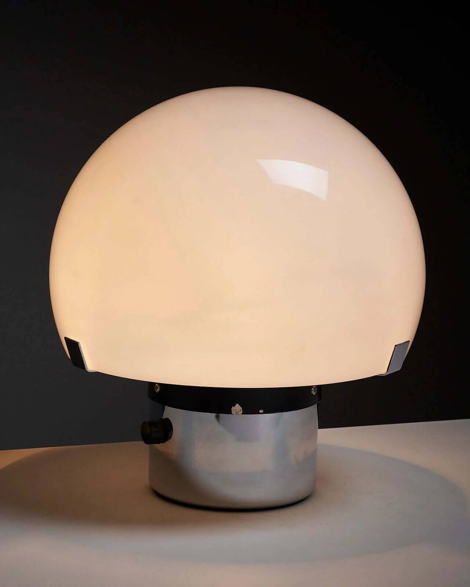 "Cromado 4950" table lamp by Gaetano Scolari for Metalarte
