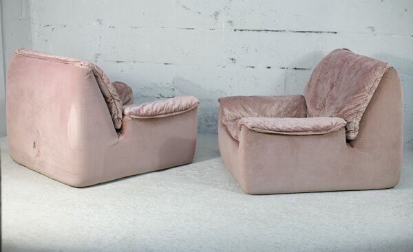 Paire de fauteuils mousse et velours ras rose pale, Cinna, France, circa 1970