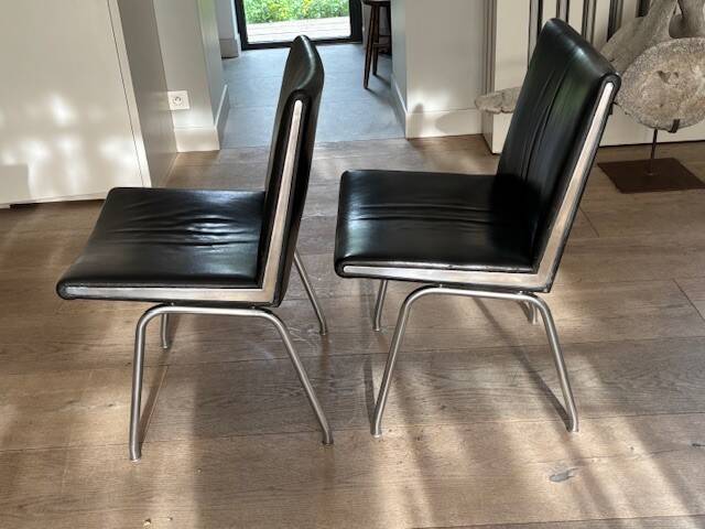 2 Airport leather armchairs by Hans Wegner - Denmark 1980s