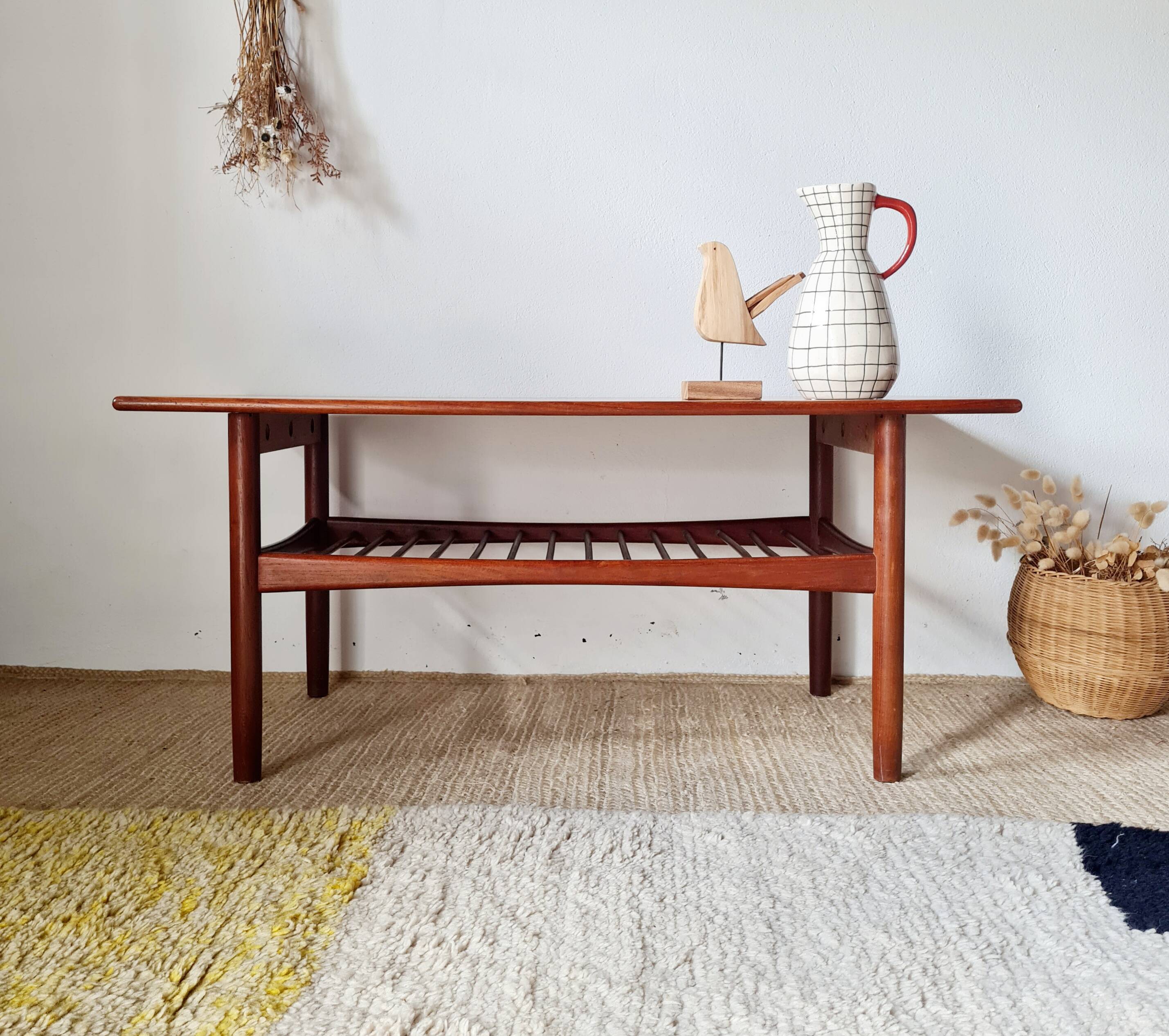 Table basse vintage en teck – Design Danois Mid-Century