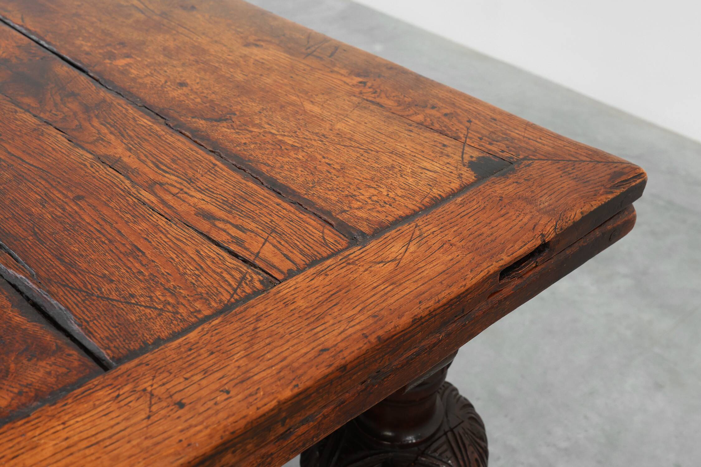 Large 17th‑Century Extendable Oak Dining Table, France