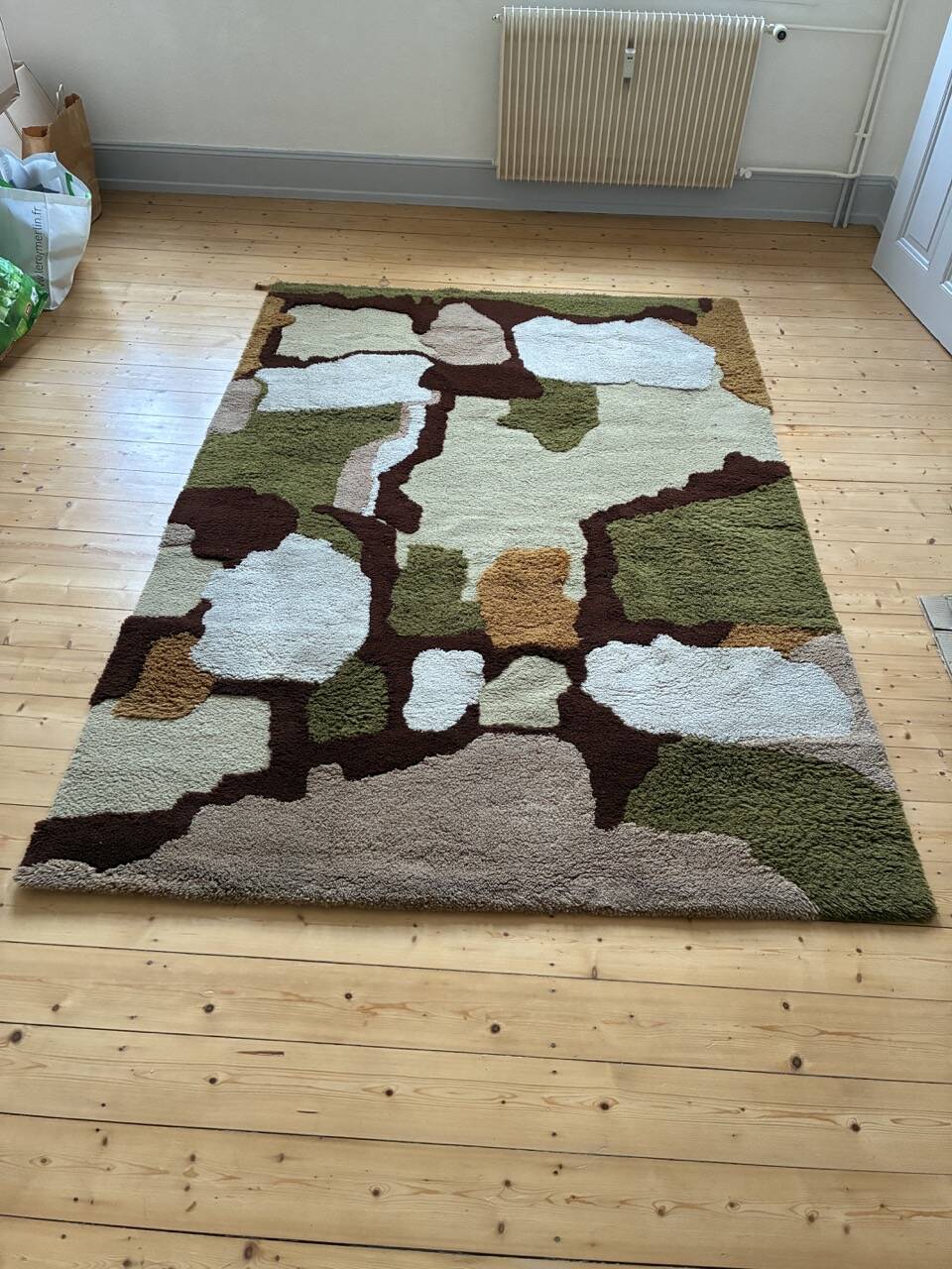 Zirrus rug with 1970s camouflage patterns