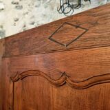 Armoire ancienne française en châtaignier – XVIIIe siècle