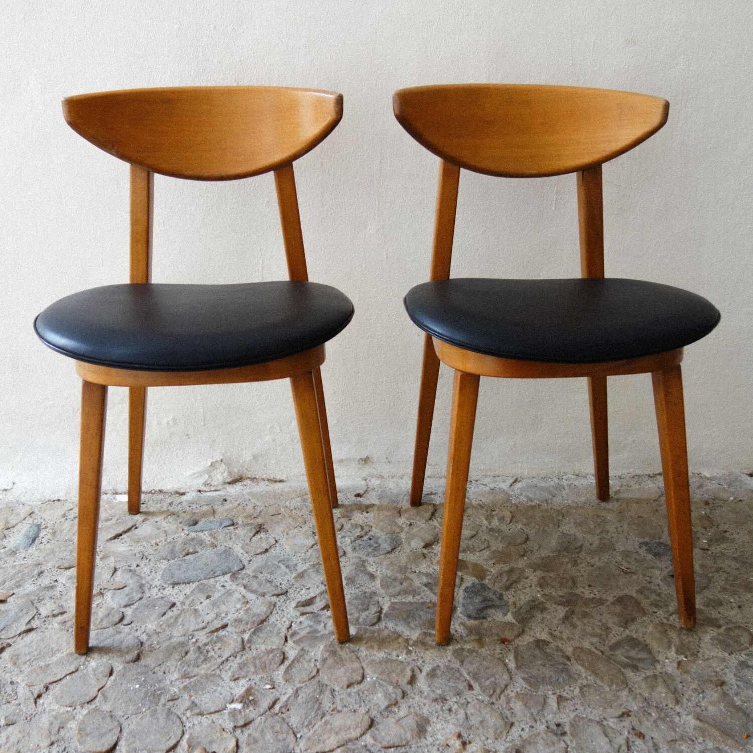 Pair of Fontania chairs, edited by Baumann, 60s