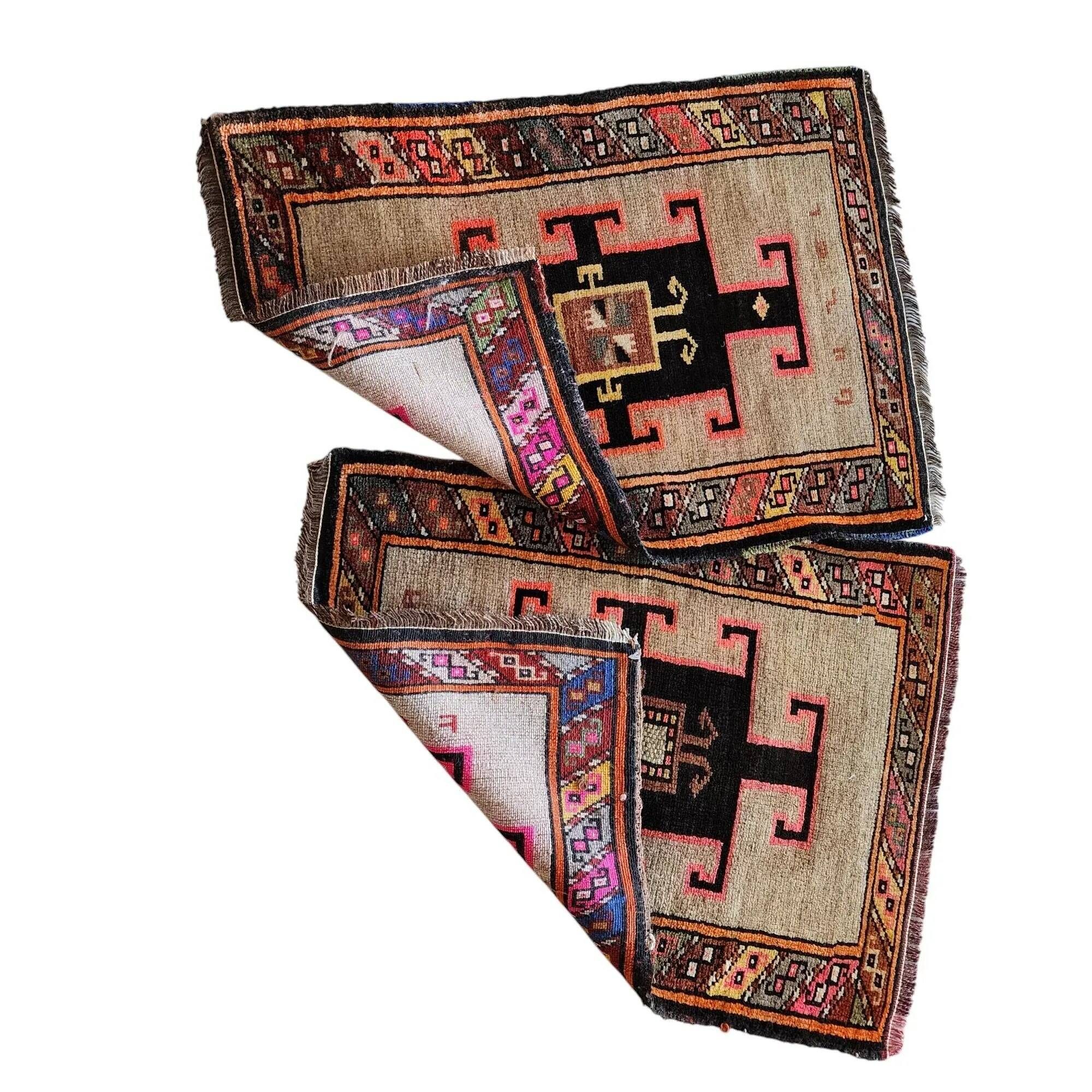 Set of 2 vintage handmade Turkish rugs 57x78 cm