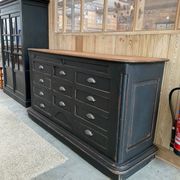 Craft furniture in oak at the end of the 19th century