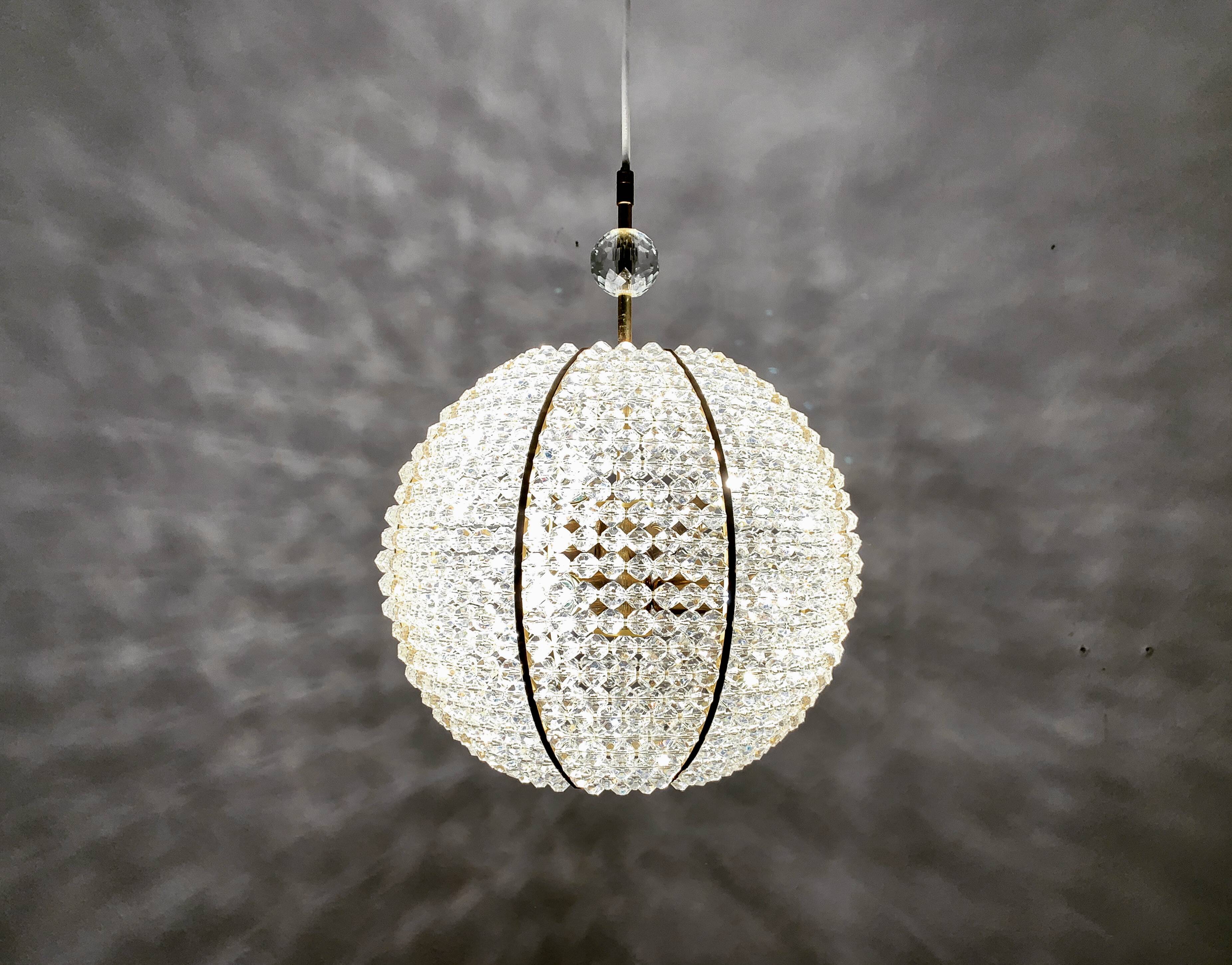 Large Acrylic Ball Pendant Lamp