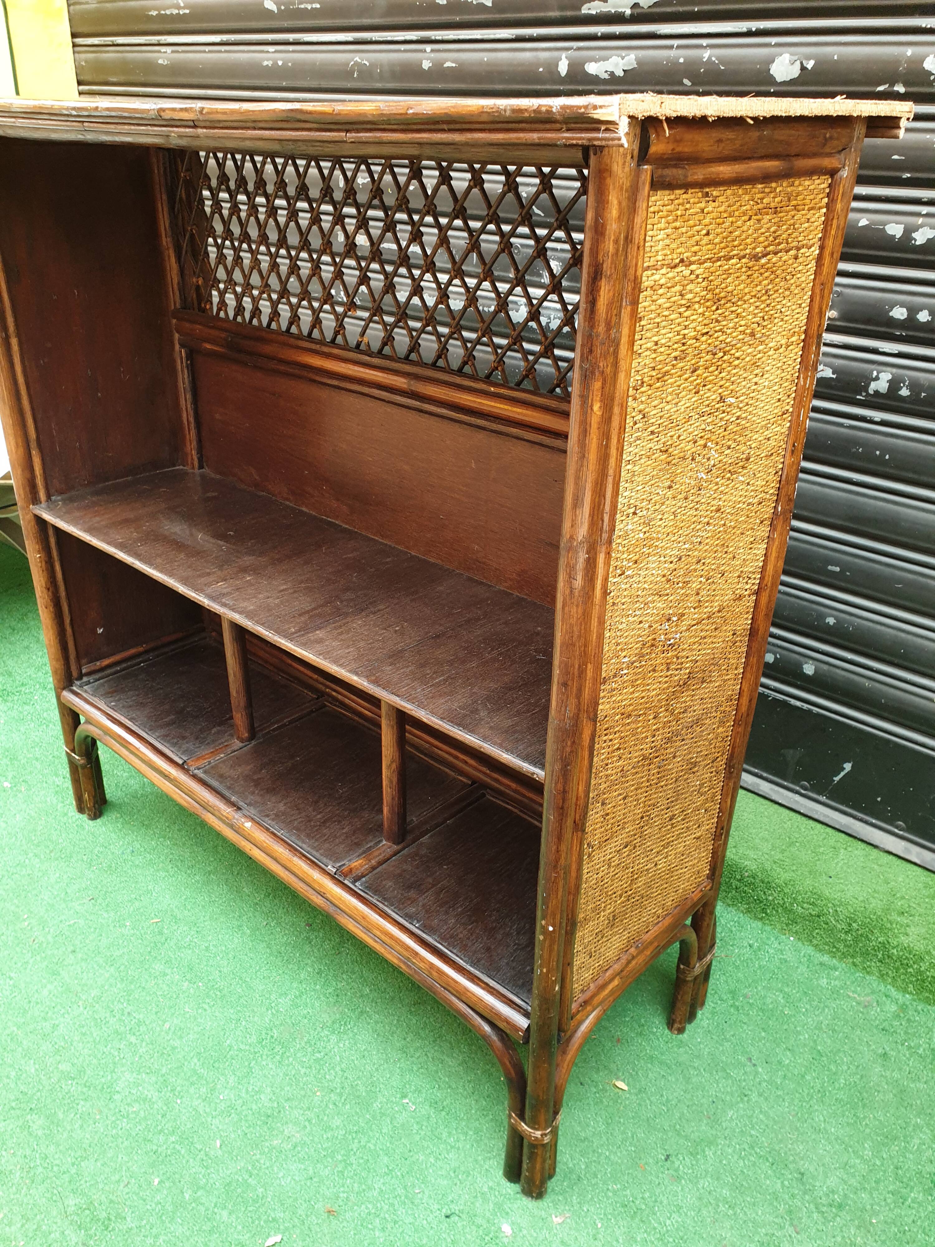 Vintage bamboo and rotin bar