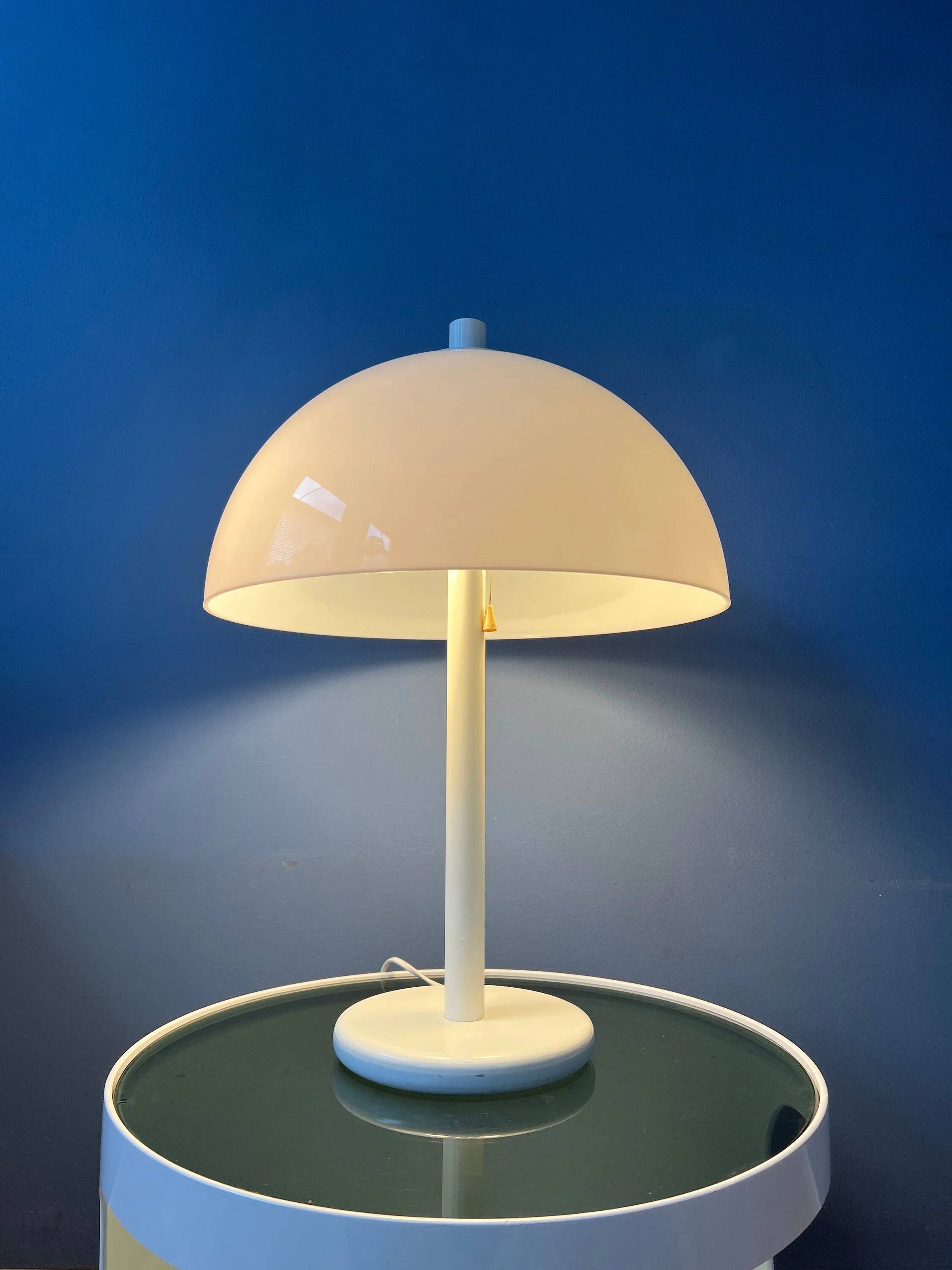 White Mid-Century Dijkstra mushroom table lamp