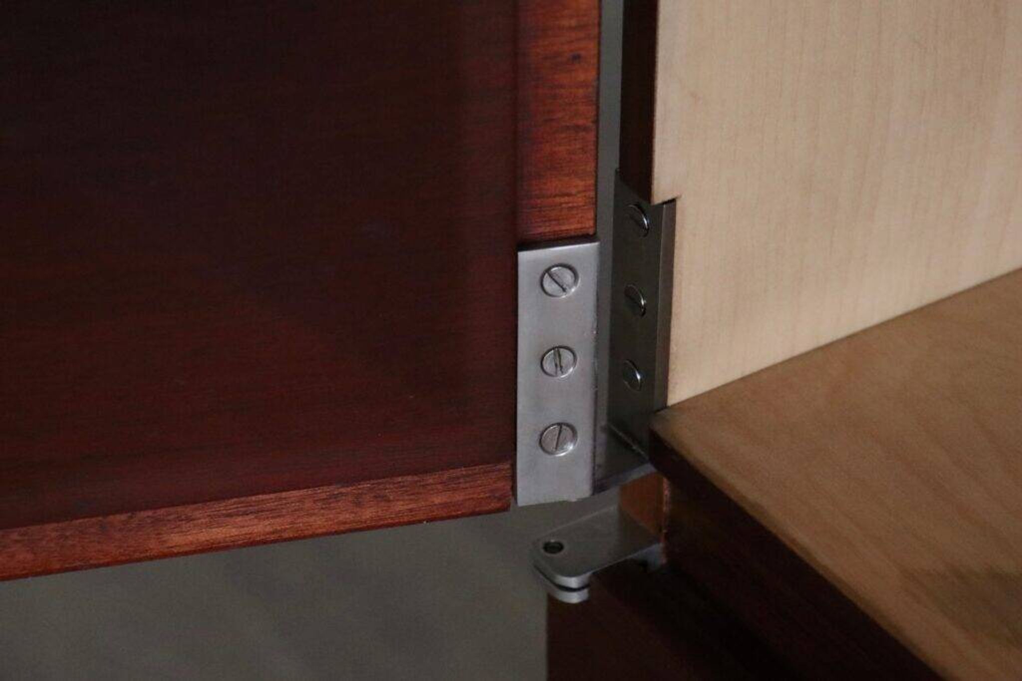 Buffet Pointe de Diamant par Philippon et Lecoq pour Behr