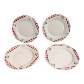 Set of vintage dinner plates