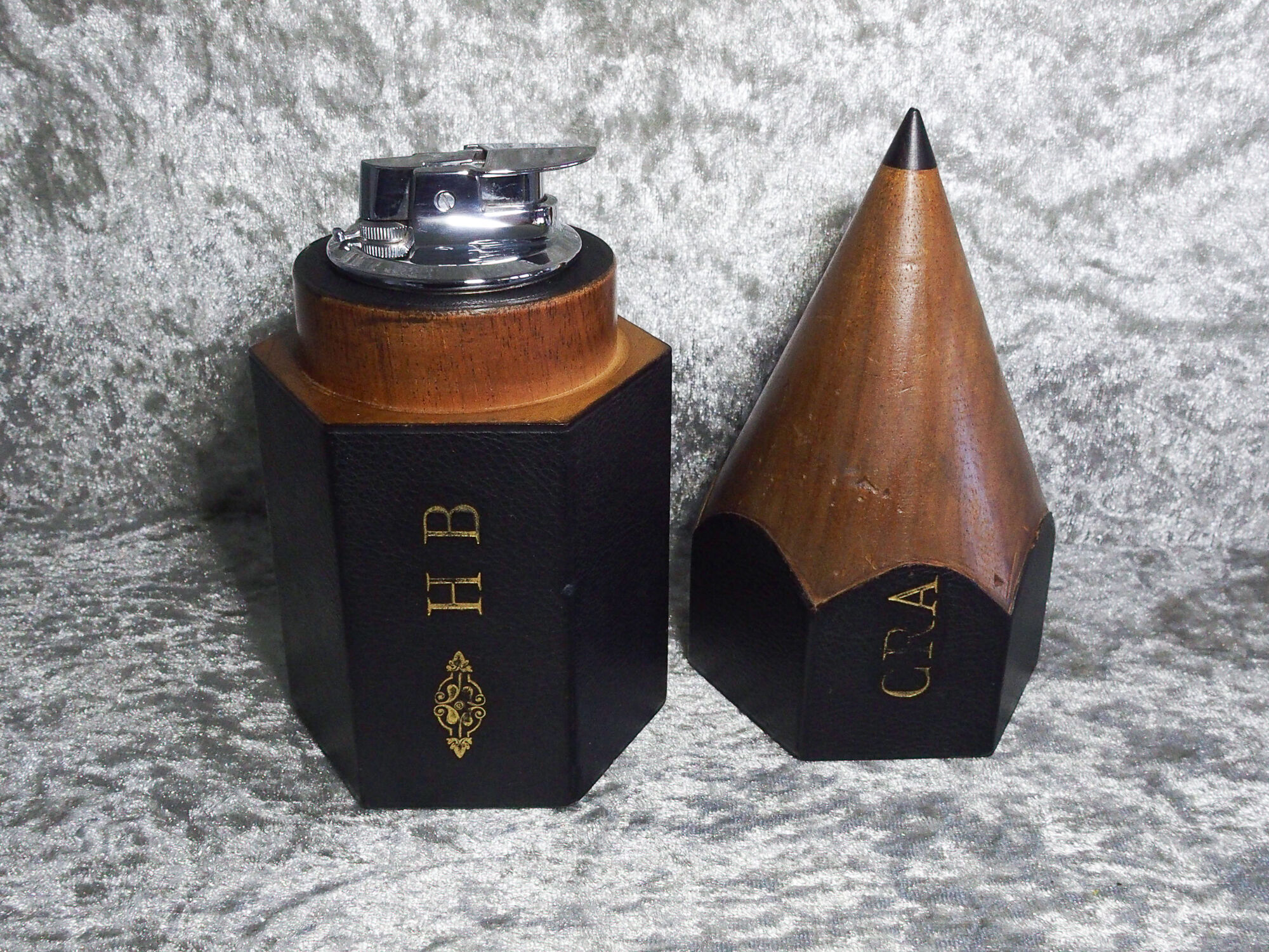 Ronson pencil-shaped table lighter