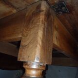 ﻿Round shutter table in solid walnut