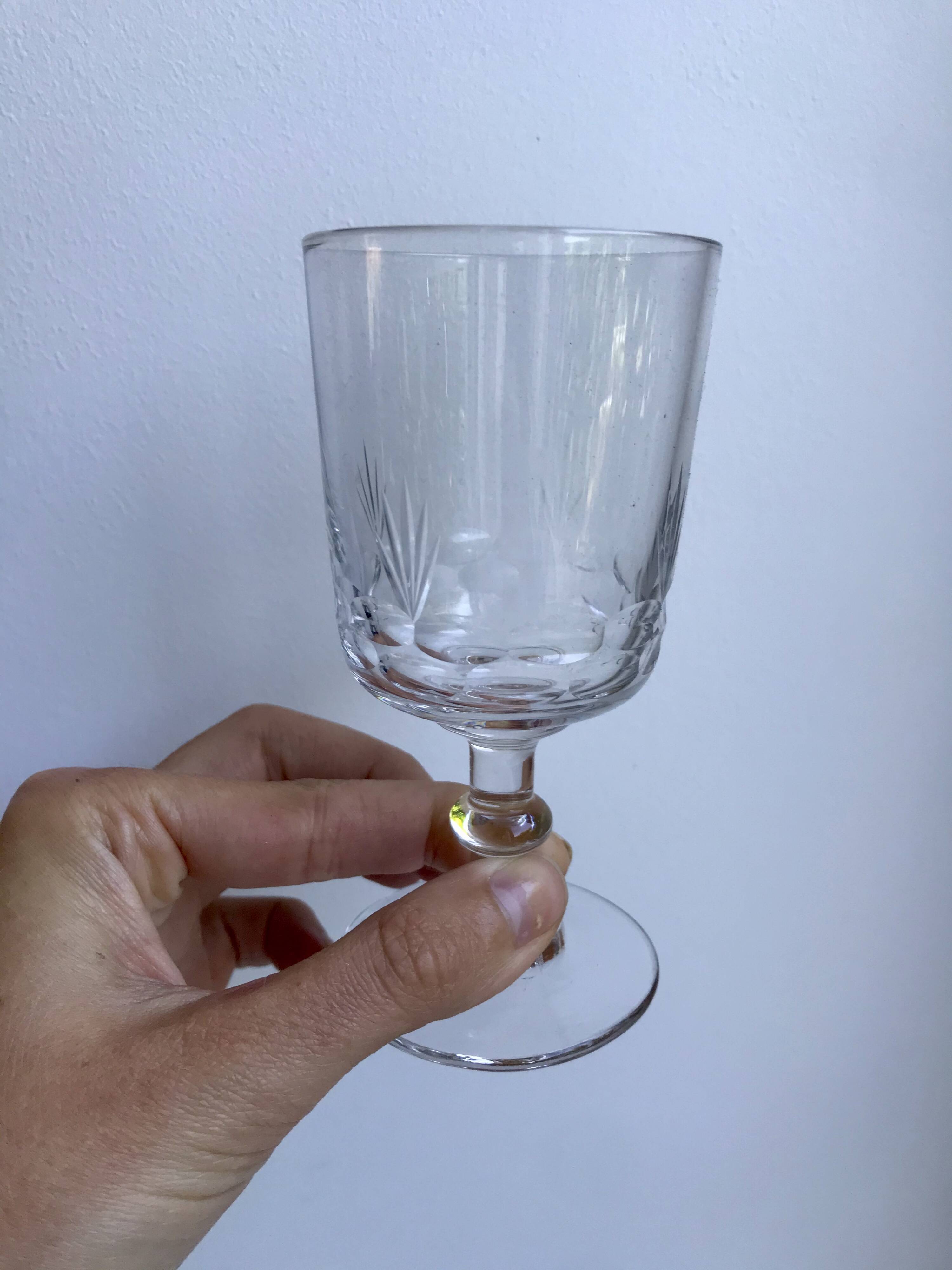 Set of 5 small crystal wine glasses engraved 50-60s
