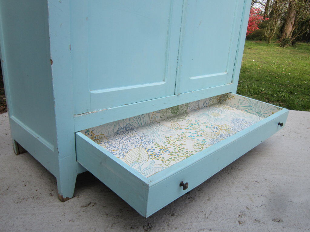 Small Paris wardrobe