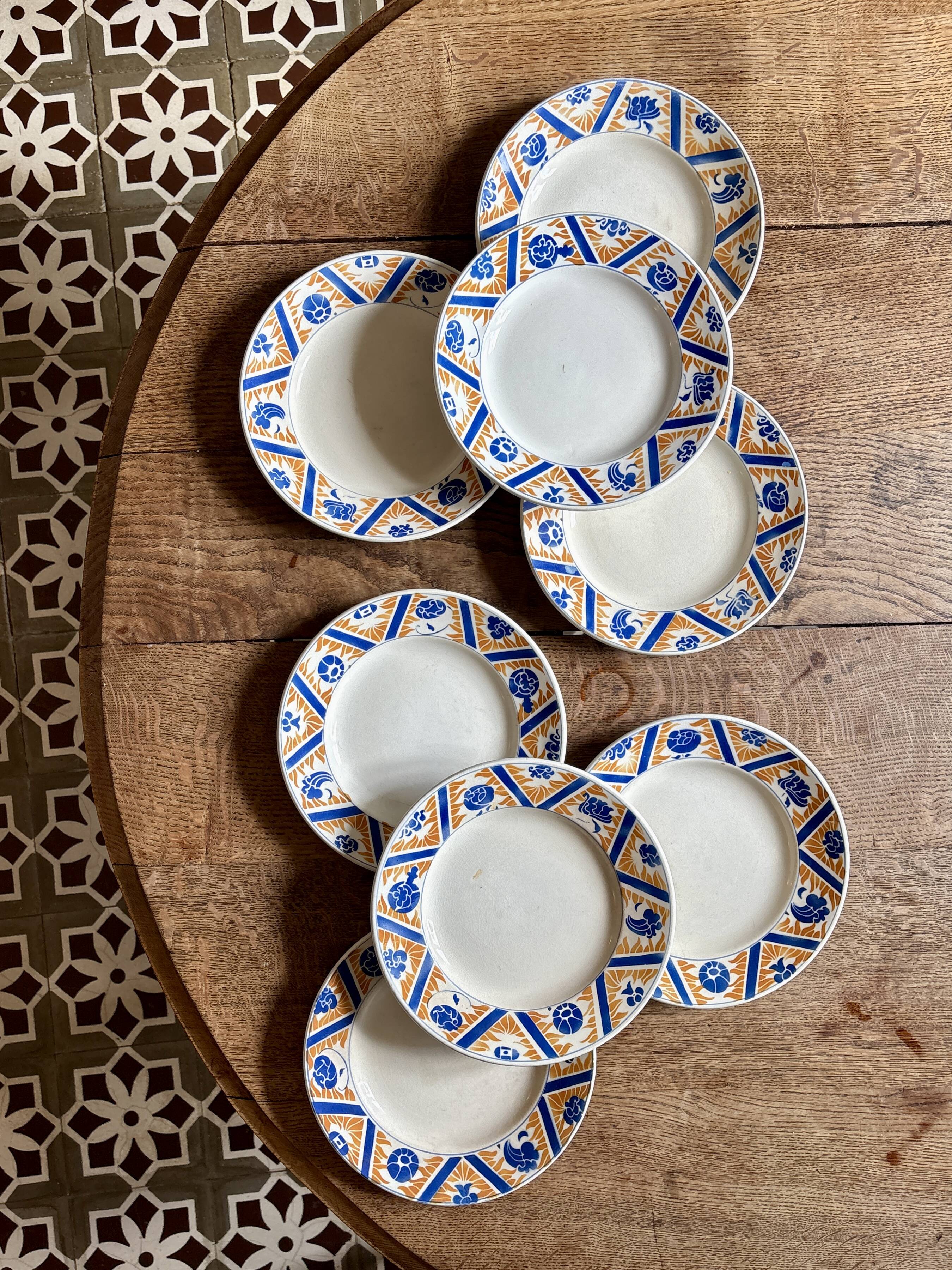 Set of 8 antique flat plates - Canada from Moulin des Loups