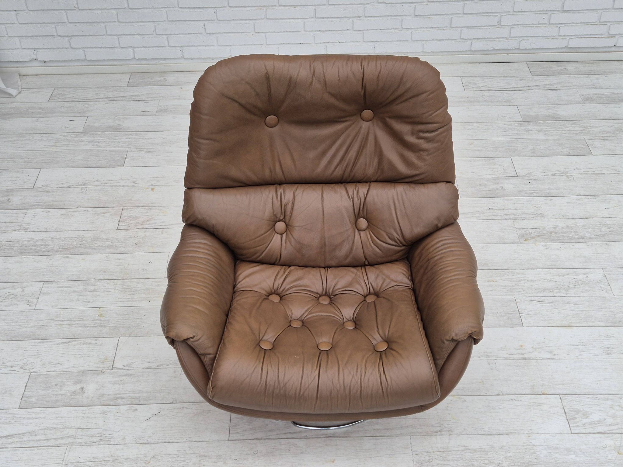 1970s, Scandinavian swivel chair, original condition, brown furniture leather.